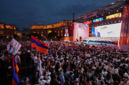 Six Pro-Russian Opposition Candidates Detained in Armenia Day Before Election