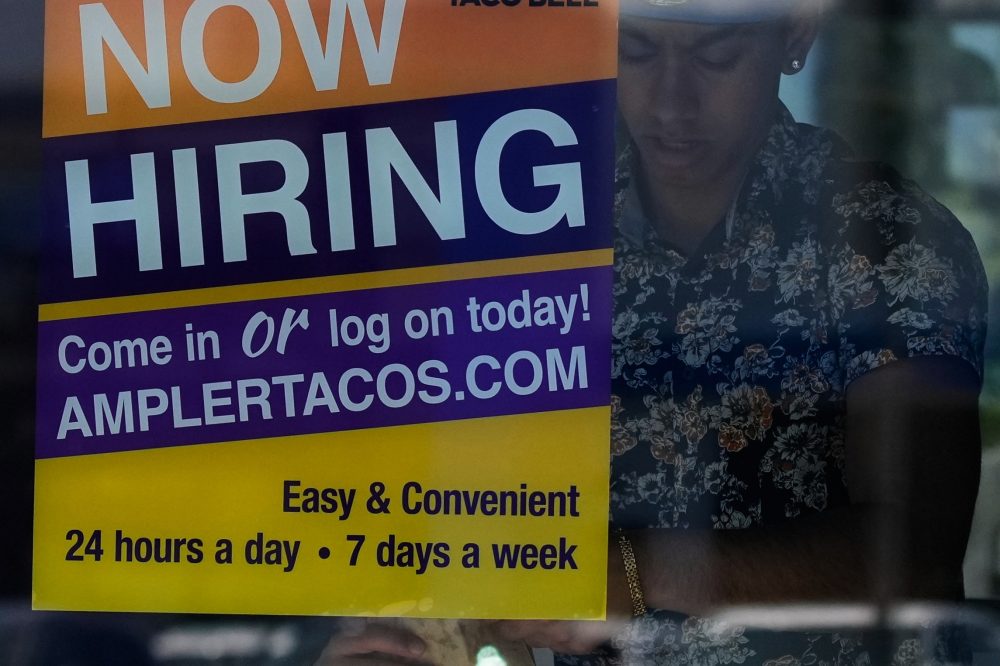 Job Market Shows Strength Despite Rising Costs and Economic Uncertainty