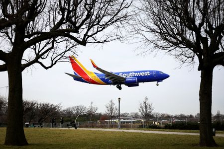 Southwest Airlines Delays Boeing MAX 7 Service Until 2027, Stays Committed to Boeing