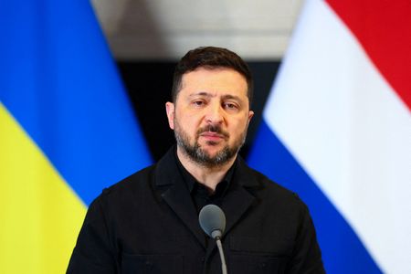 Ukrainian President Meets UK, French, German Leaders for Defense Talks