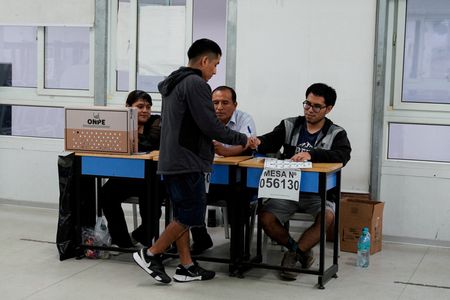 Peru Presidential Election Shows Razor-Thin Margin in Early Polling Data