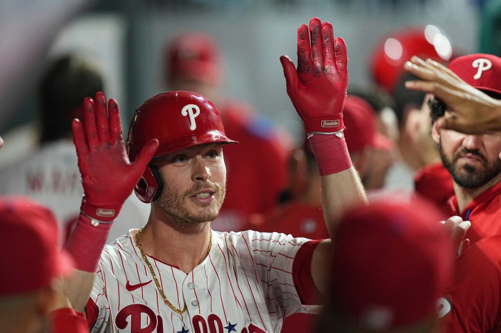 Suspended MLB Outfielder Kepler Joins Arizona Despite Drug Ban