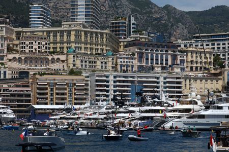 Wealthy Travelers Boost Private Jet Use Despite Rising Fuel Costs from Iran Conflict