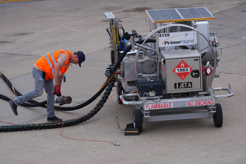 Airline Fuel Costs Soar 78% as Middle East Conflict Drives Up Oil Prices
