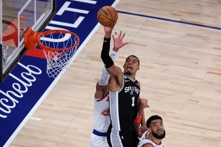 Wembanyama’s 32 Points Lead Spurs Past Knicks in NBA Finals Game 3