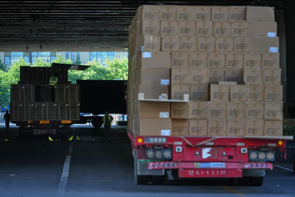 China’s May Exports Surge Nearly 20% Despite Middle East Conflict