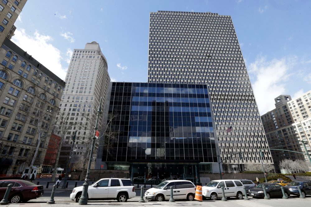 Federal Court Battle Over Tariff Refunds Continues as Billions Await Return