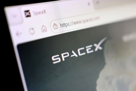 SpaceX Plans Space-Based AI Computing Demonstrations by Late 2027