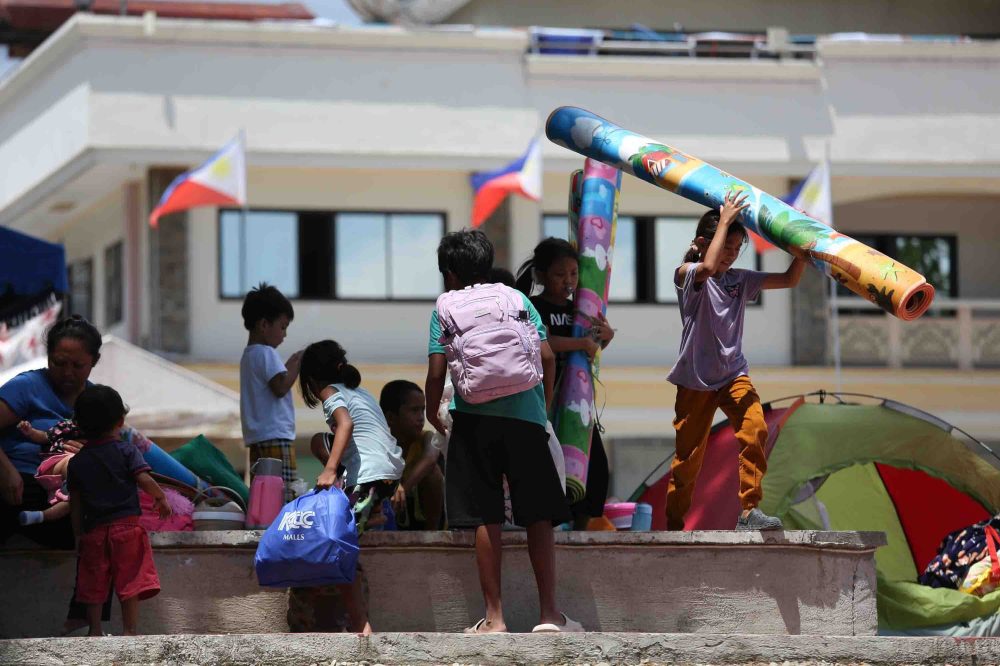 Continuing Aftershocks Hamper Philippines Earthquake Recovery Efforts