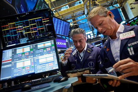 Major Stock Indexes Drop Over 1% as Tech Stocks Fall, Middle East Tensions Rise