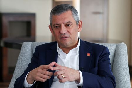 Turkish Opposition Team Quits to Force New Leadership Election