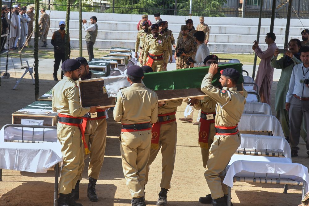 Pakistan Holds Mass Funeral for 22 Soldiers Killed in Kashmir Helicopter Crash