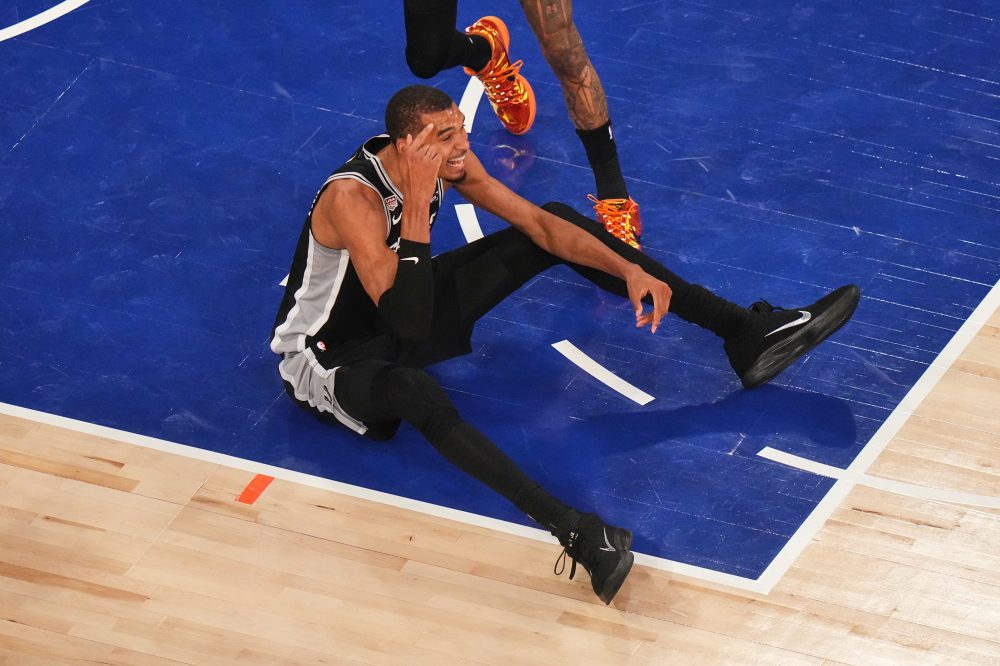 Spurs Star Wembanyama Dodges Egg Thrown by Knicks Fans Outside NYC Hotel