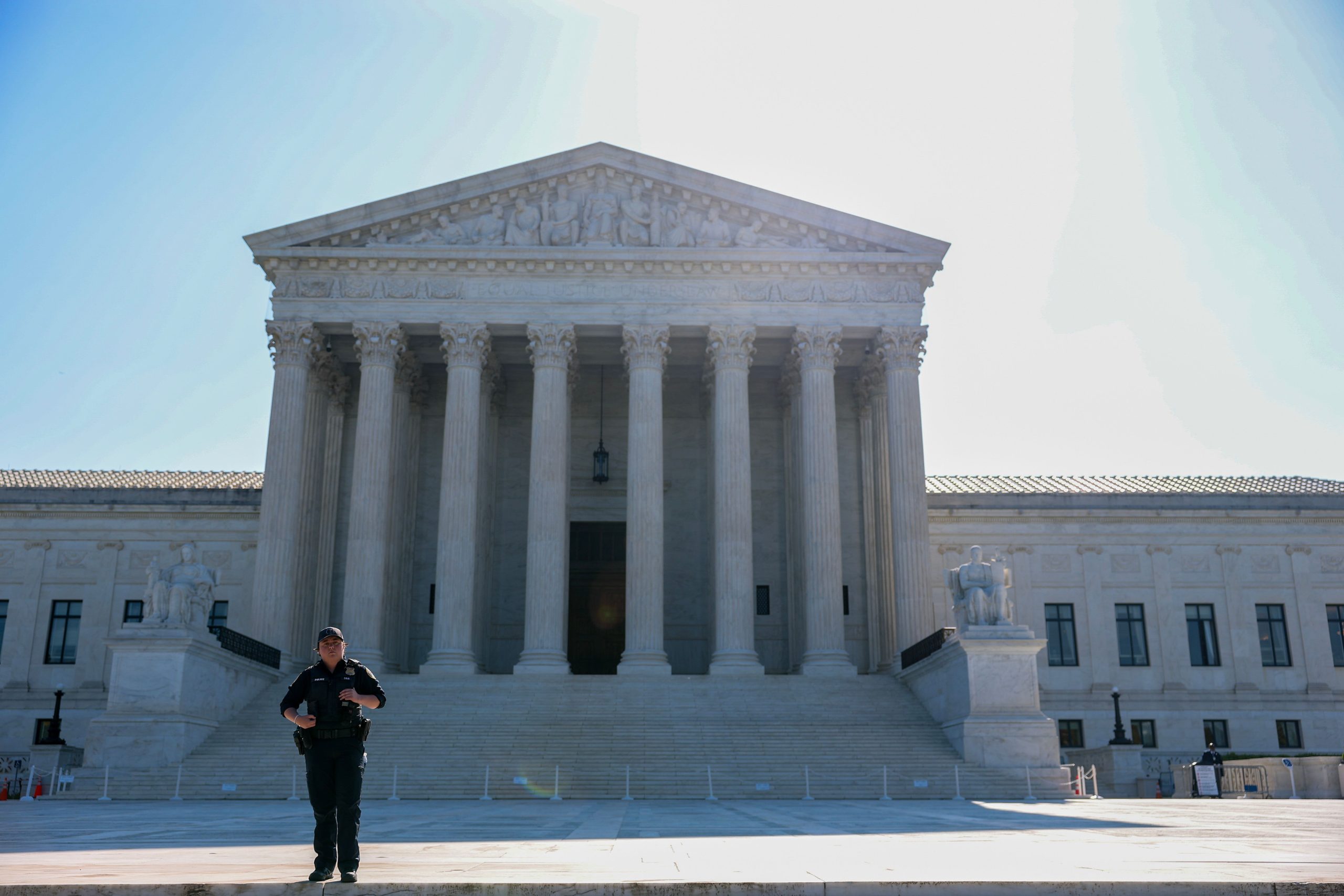 High Court Blocks Alabama’s Plan to Use Nitrogen Gas for Death Penalty