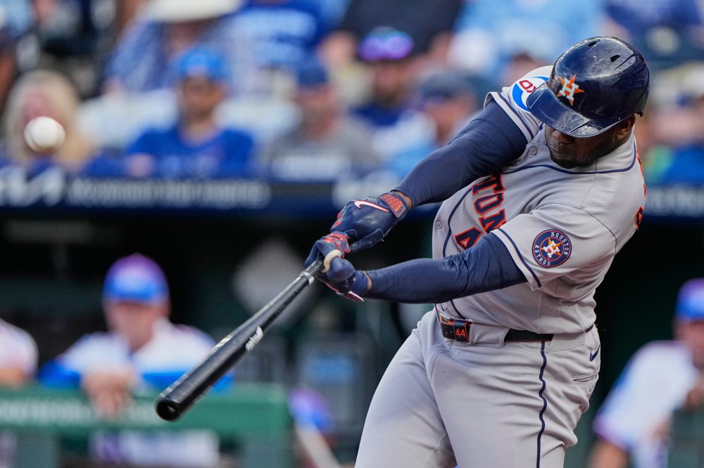 Houston’s Alvarez Makes MLB History with Two Home Runs in First Inning
