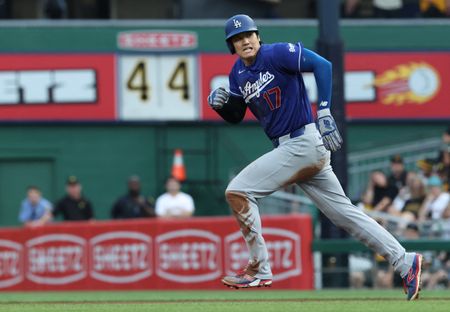 Ohtani Back in Dodgers Lineup After Knee Issue Sidelines Him