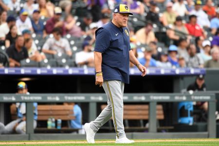 Brewers Manager Pat Murphy May Need Back Surgery After MRI