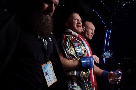 Justin Gaethje Stuns Topuria to Capture UFC Lightweight Title at White House