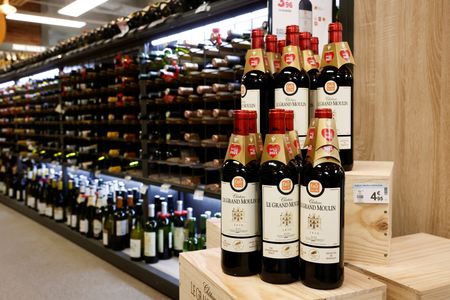 Trump Threatens 100% Tariff on French Wine Over Tech Tax Dispute