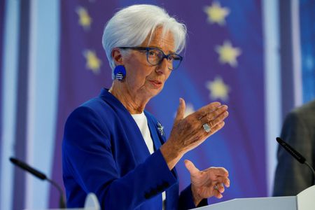 ECB Leaders Split on Inflation Outlook After U.S.-Iran Ceasefire Deal