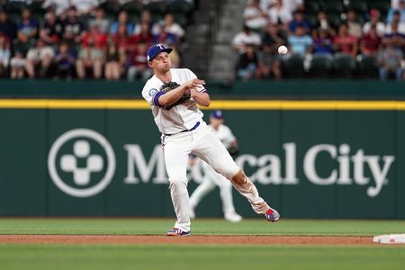 Texas Rangers SS Corey Seager Lands on Concussion List After Home Plate Collision