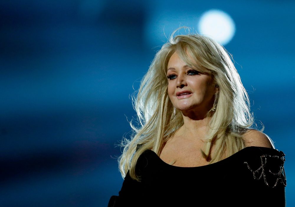 Bonnie Tyler Wakes From Coma But Remains Critically Ill After Emergency Surgery
