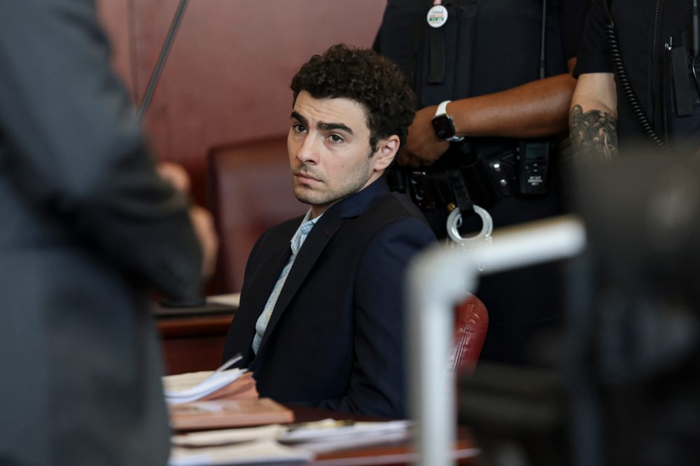 Luigi Mangione Hearing Delayed After Prosecutors Forget to Notify Jail