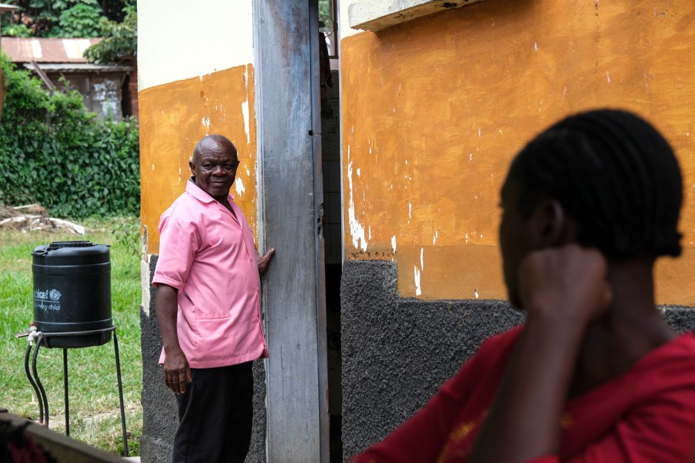 Ebola Crisis Deepens as Traditional Healers Draw Victims Away from Medical Care
