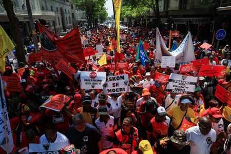 South African Unions Warn Workers to Stay Away from Anti-Migrant Protests