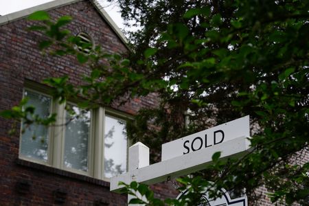 US Pending Home Sales Climb to Six-Month High in May
