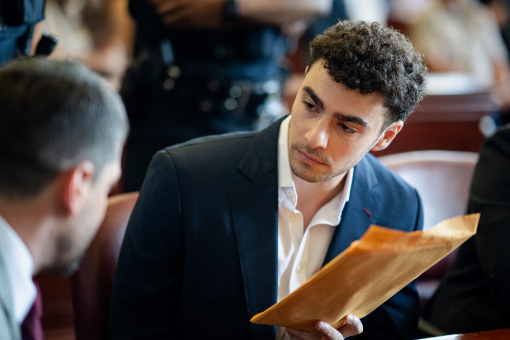 Luigi Mangione to Use Psychiatric Defense in UnitedHealthcare CEO Murder Trial
