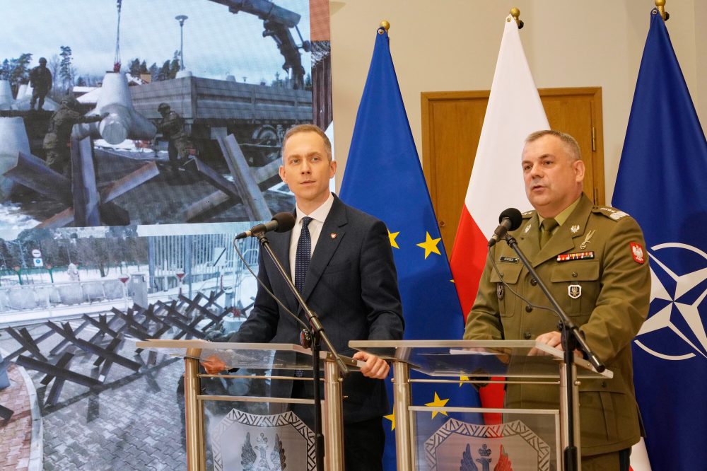 Poland Invites US to Establish Permanent Military Base on NATO’s Eastern Flank