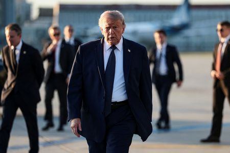 Trump Signs Memo to End War With Iran, White House Confirms