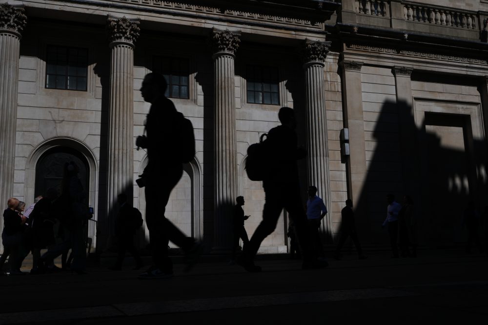 Bank of England Keeps Interest Rate Steady at 3.75% as Inflation Cools
