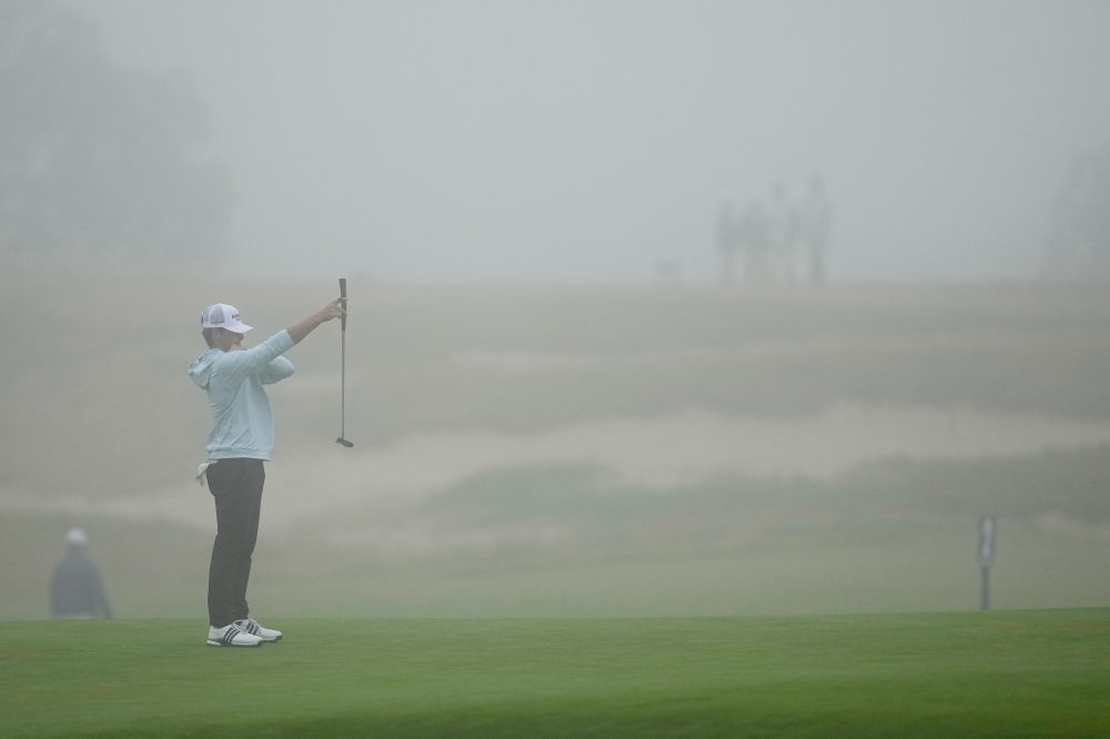 Fog Halts Play at US Open’s Opening Round at Shinnecock Hills
