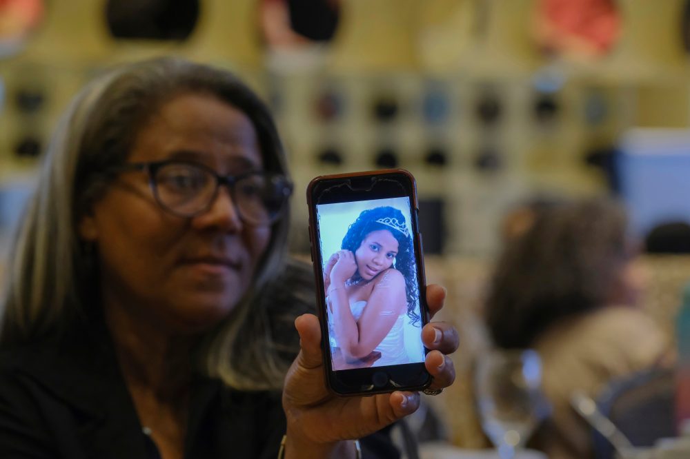 Mother Challenges Dominican Republic Abortion Ban After Daughter’s Cancer Death