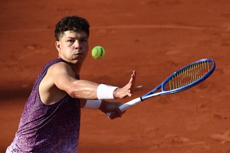 Shelton vs. Fritz Rematch Set for Halle Quarterfinals on Grass