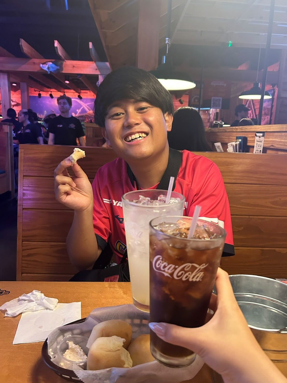World Cup Visitors Stunned by Free Refills, Big Dogs, and American BBQ
