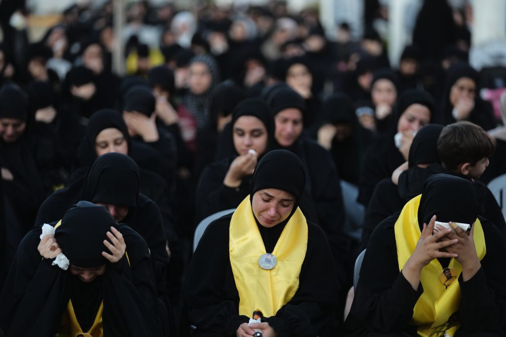 War-Torn Lebanese City Observes Muharram Amid Rubble and Grief