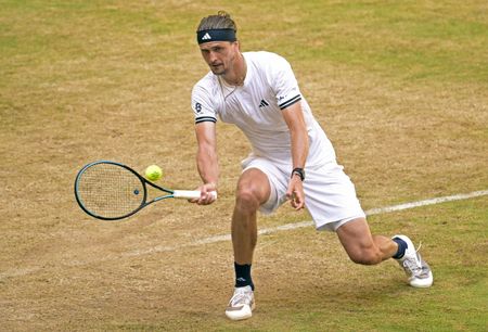 Zverev Survives Scare as Top Seeds Fall at Terra Wortmann Open