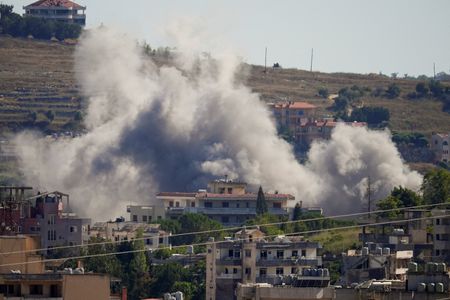 Five Dead in Israeli Strikes on South Lebanon Hours After Ceasefire Begins