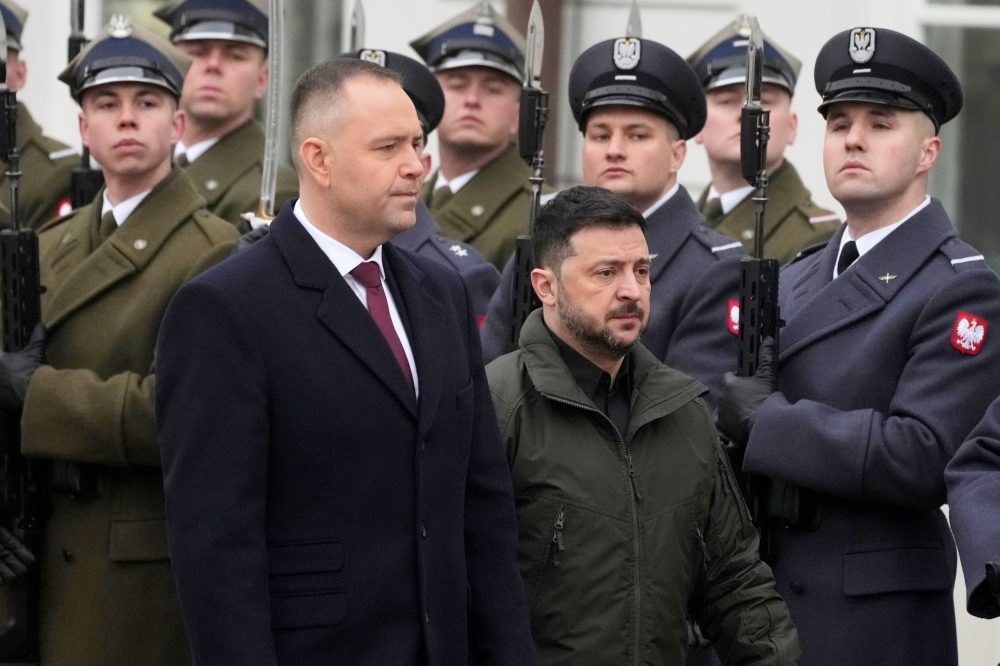 Ukrainian Officials Slam Polish President’s Move to Strip Zelenskyy of Honor