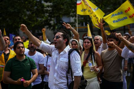 Paris Police Arrest 20 After Iran Opposition Rally Defies Official Ban