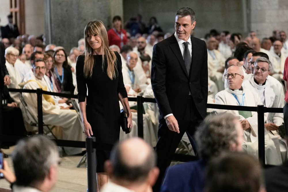 Spanish PM’s Wife Ordered to Stand Trial for Corruption, Must Hand Over Passport