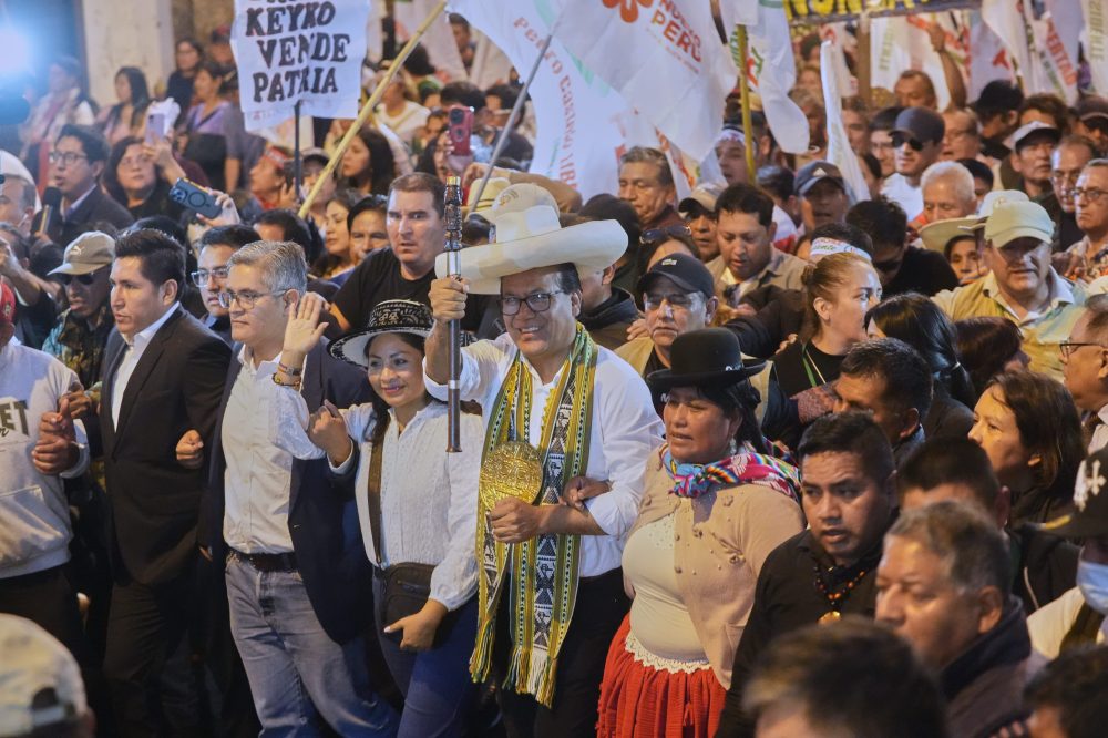 Peru Candidate Threatens to Reject Election Results Over Overseas Ballot Dispute
