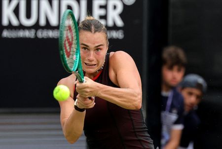 Sabalenka Heads to Wimbledon Under Pressure After Mental Struggles