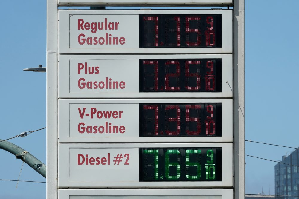 Federal Lawsuit Claims AI Software Helped Gas Stations Fix Prices in California