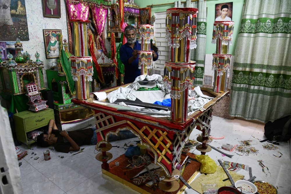 Hindu Devotion Meets Shiite Tradition: Pakistani Hindus Honor Imam Hussein During Muharram