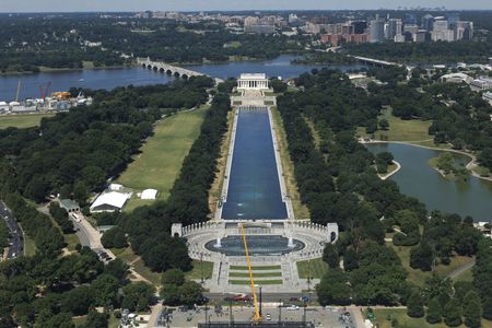National Guard Patrols Reflecting Pool as Algae and Vandalism Claims Swirl