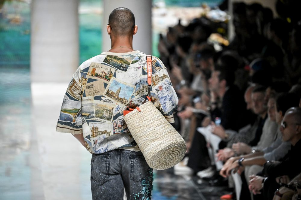 Luxury Shoppers Returning Despite Global Uncertainty, Modest Growth Expected